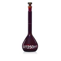 Product Image of Volumetric Flask, USP, BLAUBRAND®, Klasse A, DE-M, amber, 100 ml, NS 14/23, Boro 3.3, with Glass Stopper, USP-Chargenzertifikat, 2 St/Pkg