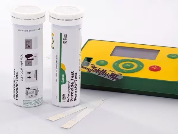 Merck PerOxid-Test Methode: reflektometrisch mit Teststäbchen, 50 Tests, 0.2 - 20.0 mg/l_H2O2 Reflectoquant