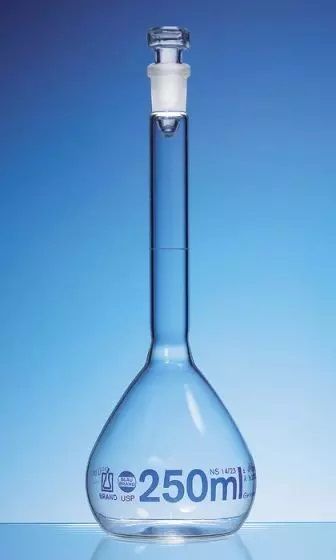 Brand GmbH & Co. KG Volumetric flask, BLAUBRAND, class A, Boro 3.3, 2000 ml, blue grad. NS 29/32 glass stopper, DE-M, with USP individual certificate